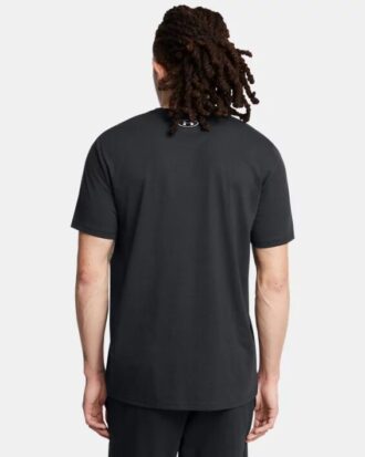 Camiseta de manga corta con letras de béisbol desgastadas