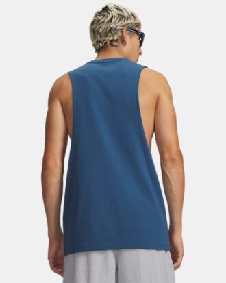Camiseta sin mangas con corte en el pecho izquierdo