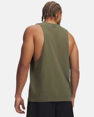Camiseta sin mangas con corte en el pecho izquierdo